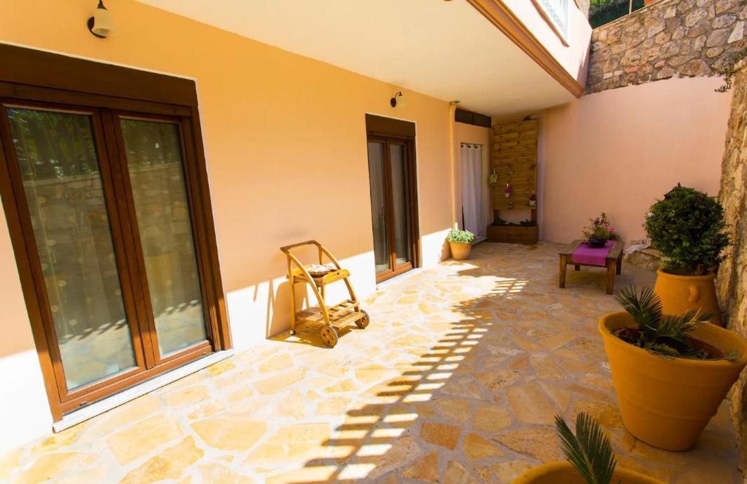 Amaryllis House Apartment Парга Екстериор снимка